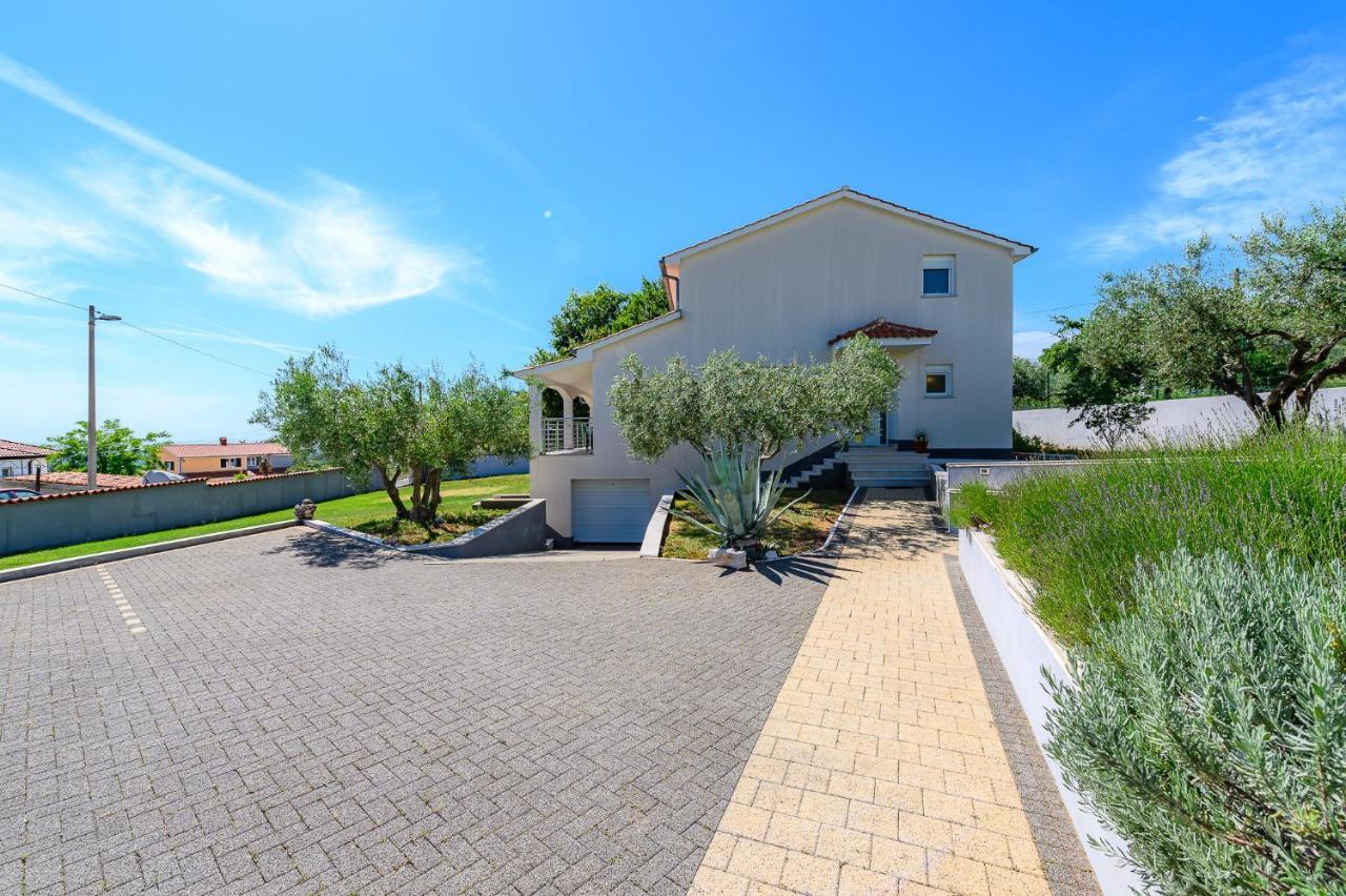 Villa Elisa Kaštelir Εξωτερικό φωτογραφία