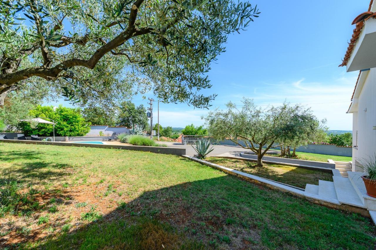 Villa Elisa Kaštelir Εξωτερικό φωτογραφία