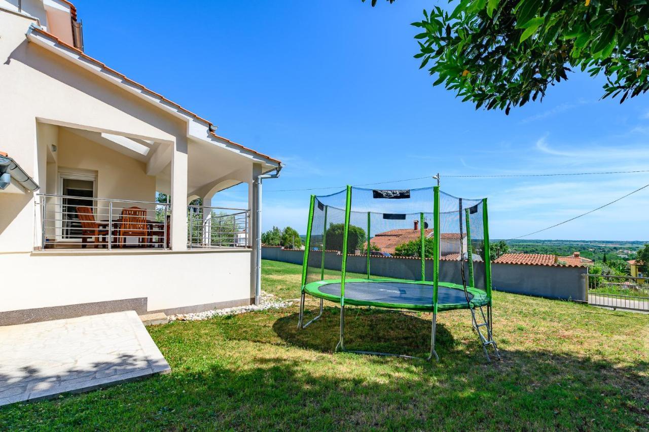 Villa Elisa Kaštelir Εξωτερικό φωτογραφία