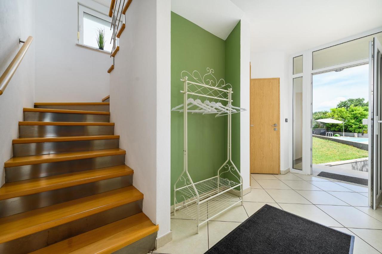 Villa Elisa Kaštelir Εξωτερικό φωτογραφία